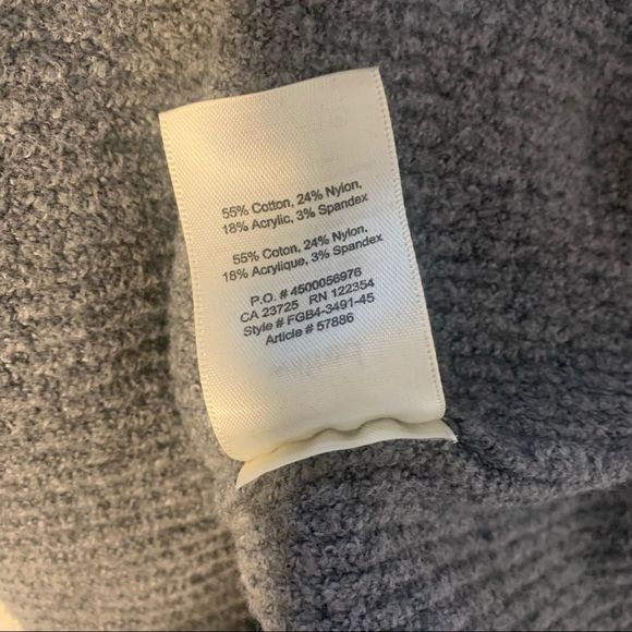 Wilfred Aritzia Henon deep V neckline grey sweater size small - Picture 7 of 12